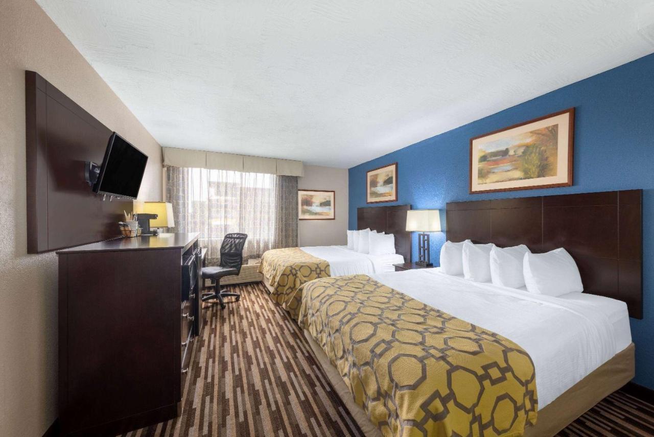 Queen Room with Two Queen Beds - Non-Smoking