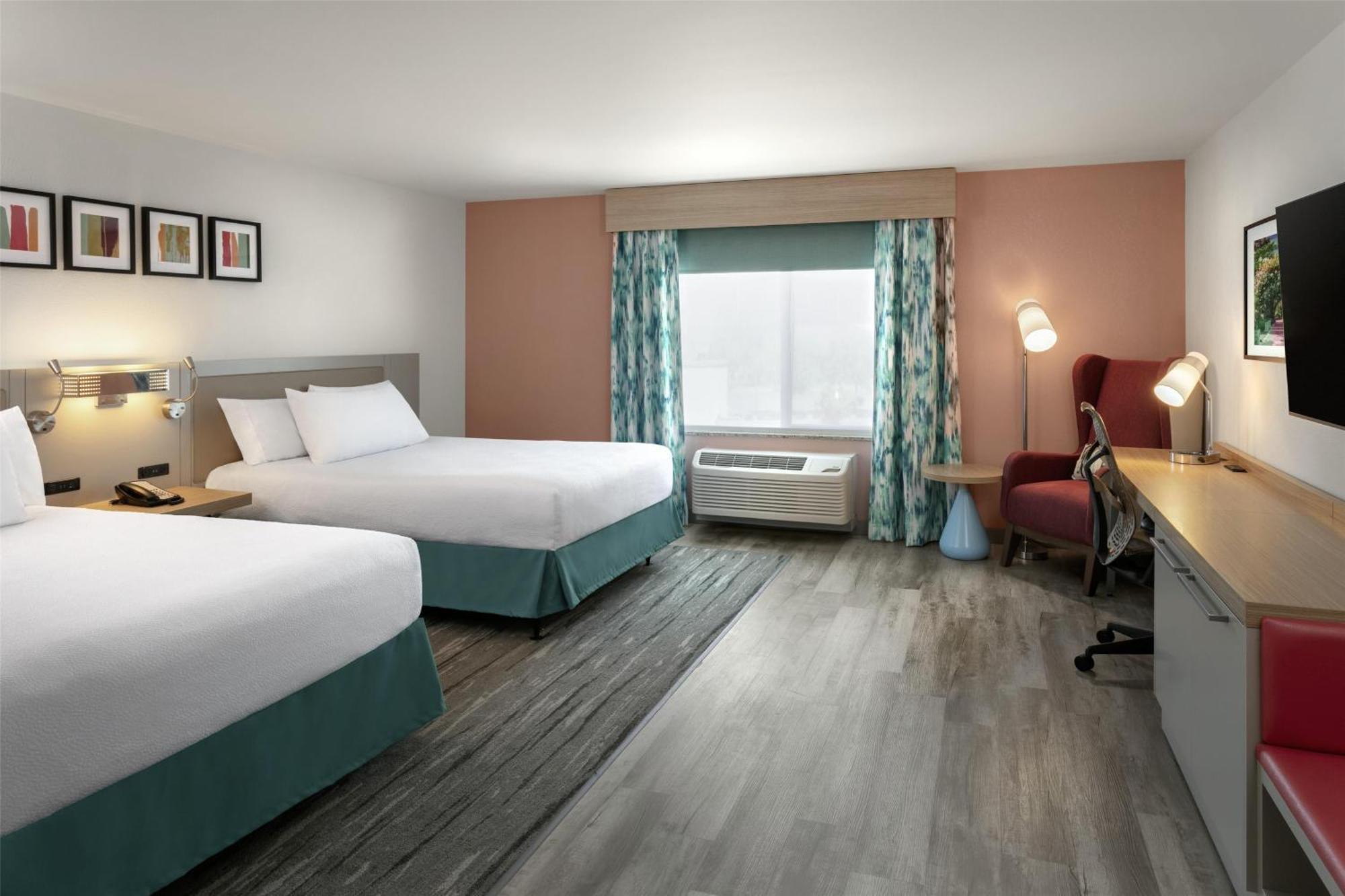Queen Room with Two Queen Beds - Hearing Access