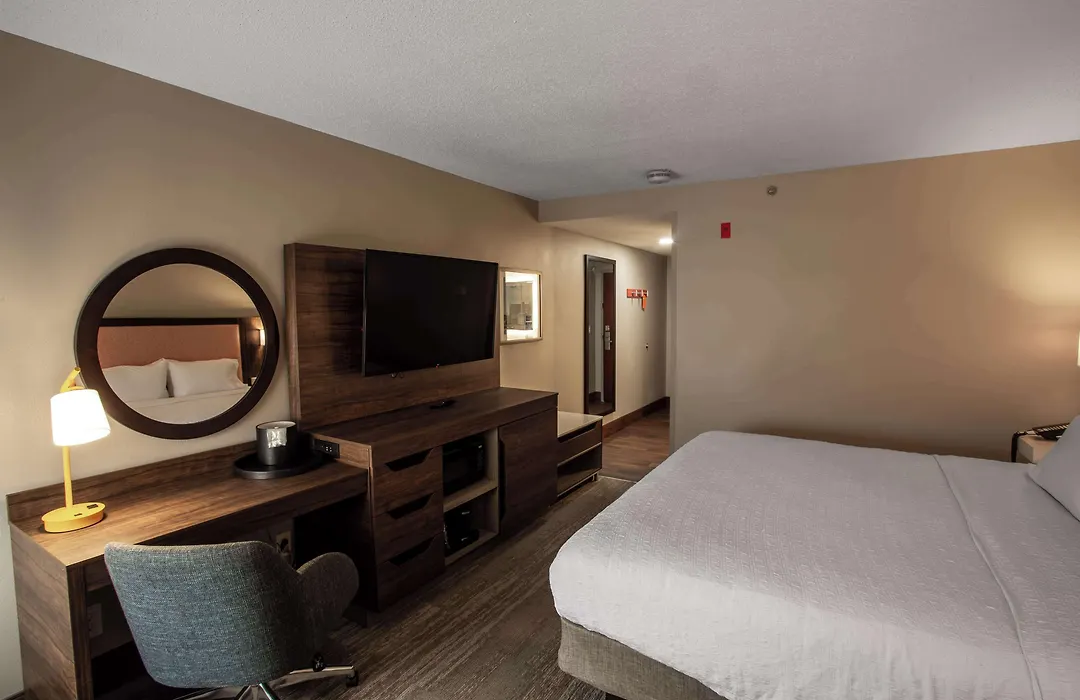 Hampton Inn Springfield-1